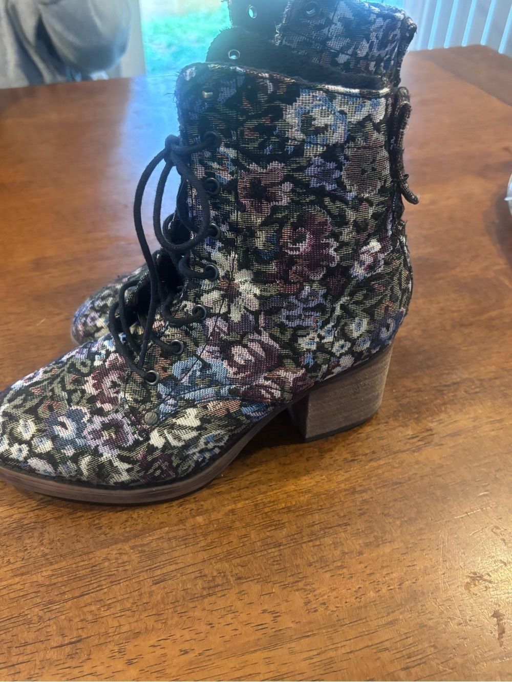 Bear Paw Floral Tapestry Lace-Up Block Heel Ankle Boots - Picture 2 of 8